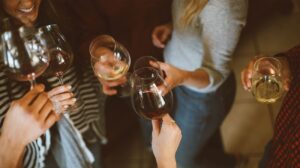 Vino y amigos: una sociedad imbatible