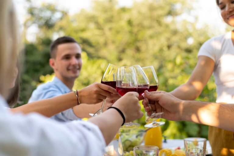 ¿Qué es un vino tinto ligero y por qué gana adeptos?