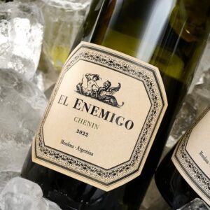 Vino blanco Chenin El Enemigo argentino ideal para quesos suaves